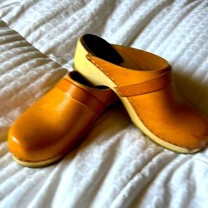 HASBEENS Swedish clogs